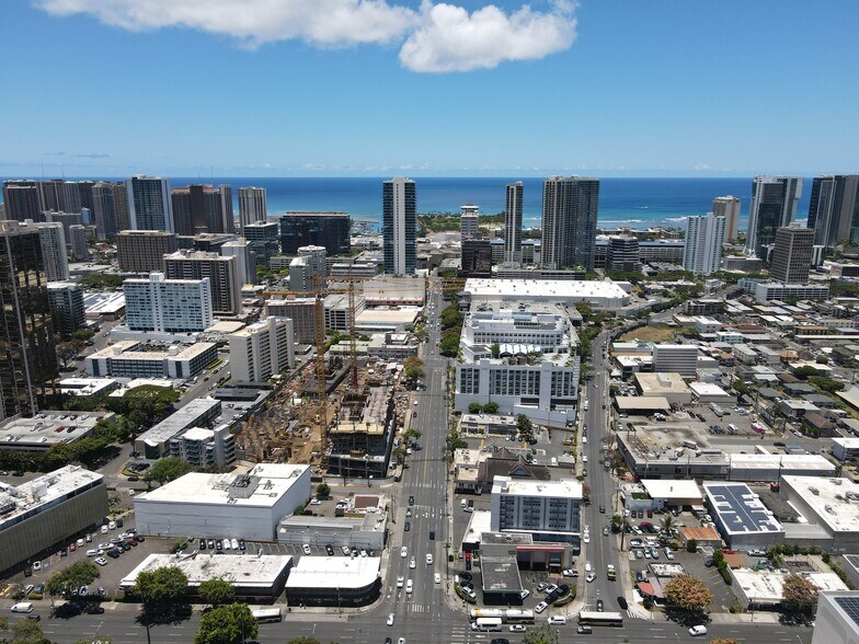 More Photos Of 1413-1427 King St, Honolulu Unknown For Lease