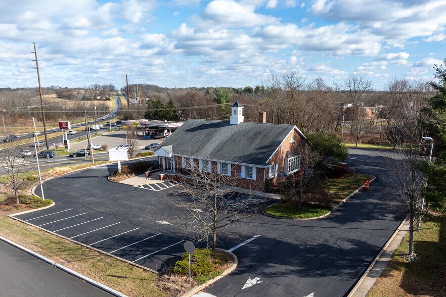 Primary Photo Of 40 Broad st, Three Bridges Bank For Sale