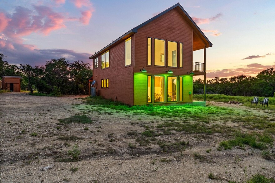 More Photos Of 5460 FM 2325, Wimberley Hotel For Sale