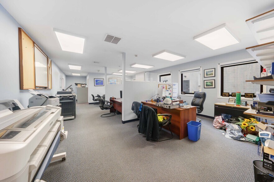 More Photos Of 277 W Clay Ave, Roselle Park Office For Sale