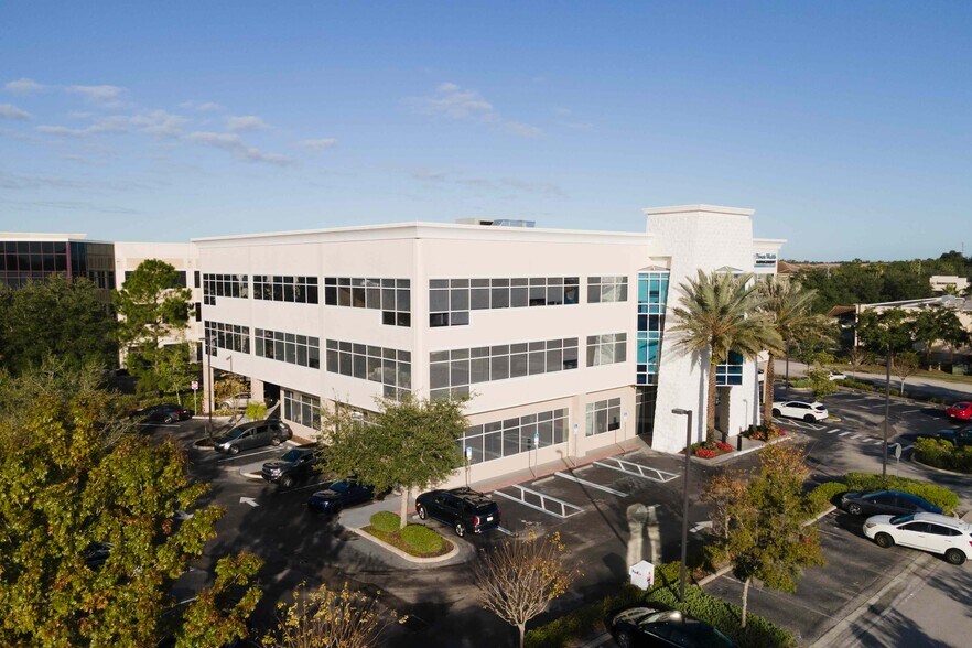 More Photos Of 1540 International Pky, Lake Mary Office For Sale