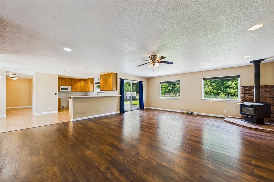 More Photos Of 255 Sorenson Rd, Redcrest Industrial For Sale