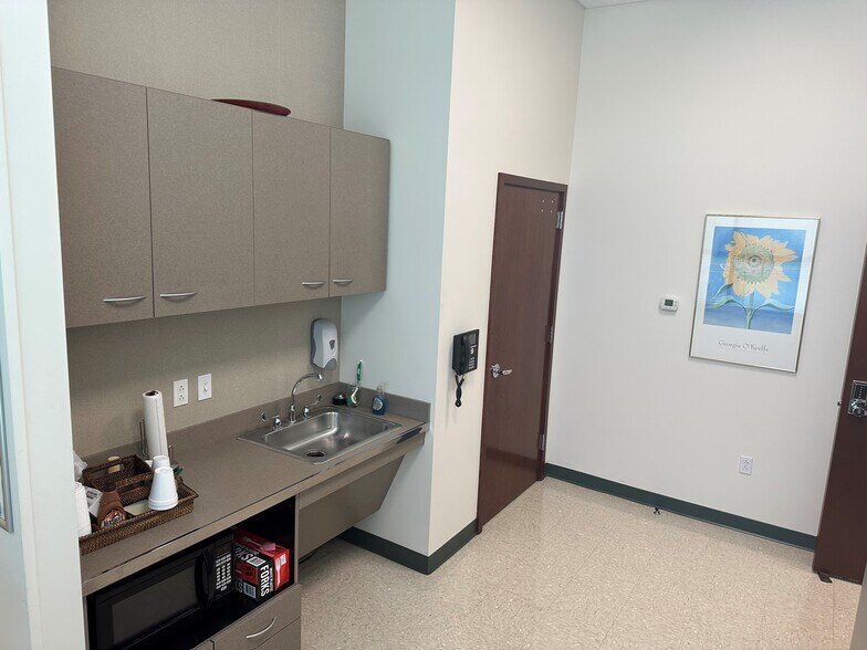 More Photos Of 1015 W Windsor Rd, Champaign Bank For Sale