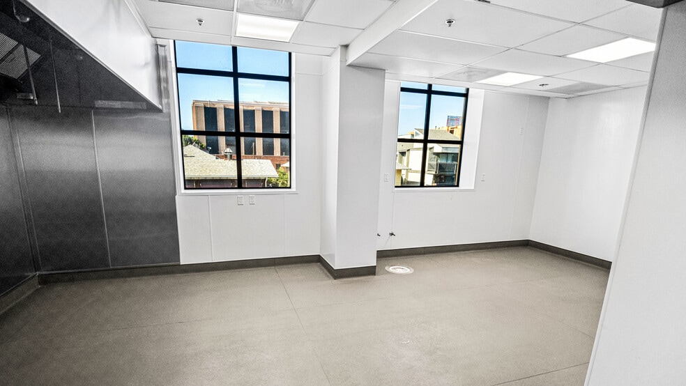 More Photos Of 456 Elm Ave, Long Beach Restaurant For Lease