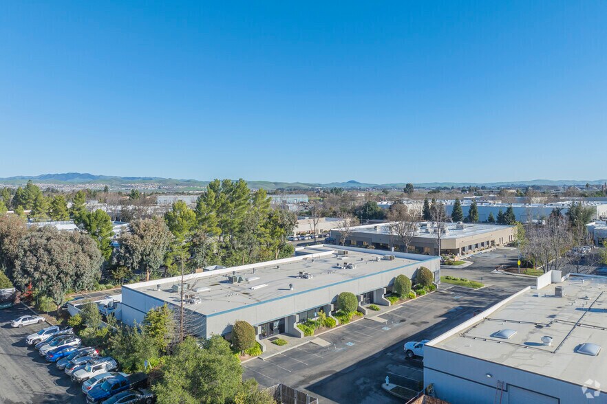 More Photos Of 1236 Quarry Ln, Pleasanton Research And Development For Lease