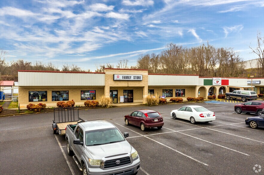 More Photos Of 402-422 W Fleming Dr, Morganton Unknown For Lease