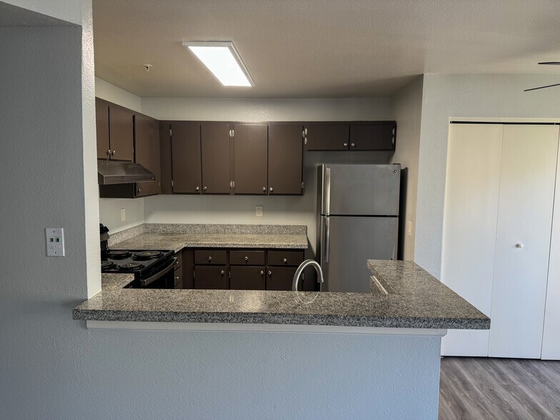 More Photos Of 32 E Main St, Winters Apartments For Sale