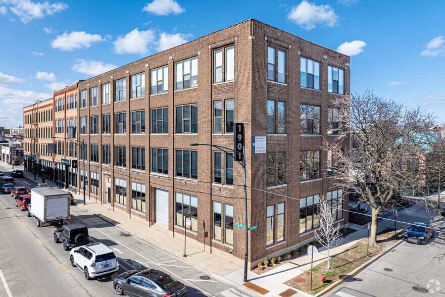 More Photos Of 1901 N Clybourn Ave, Chicago Loft Creative Space For Lease