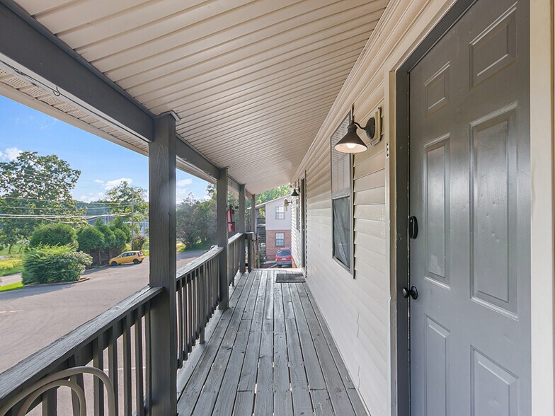 More Photos Of 1552 Diuguid Dr, Murray Apartments For Sale