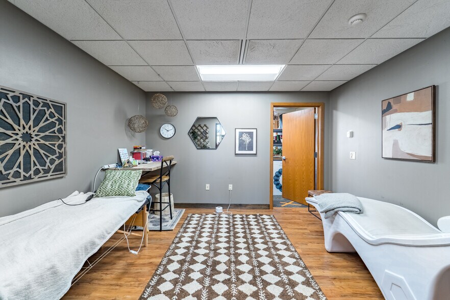 More Photos Of 7505 Stone Ridge Dr, Weston Medical For Sale