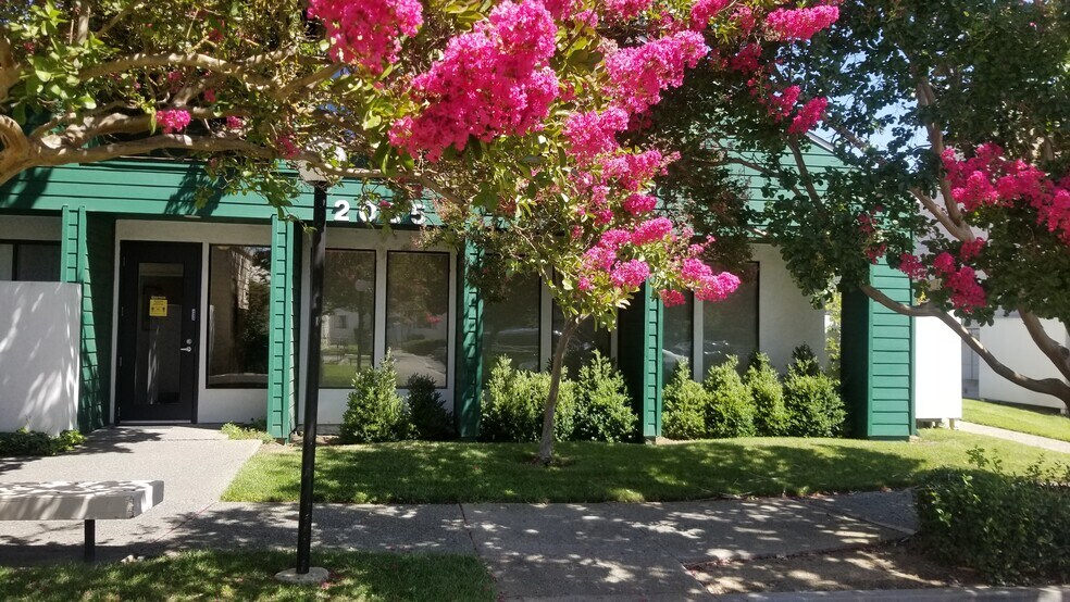 More Photos Of 2055 Anderson Rd, Davis Office For Lease