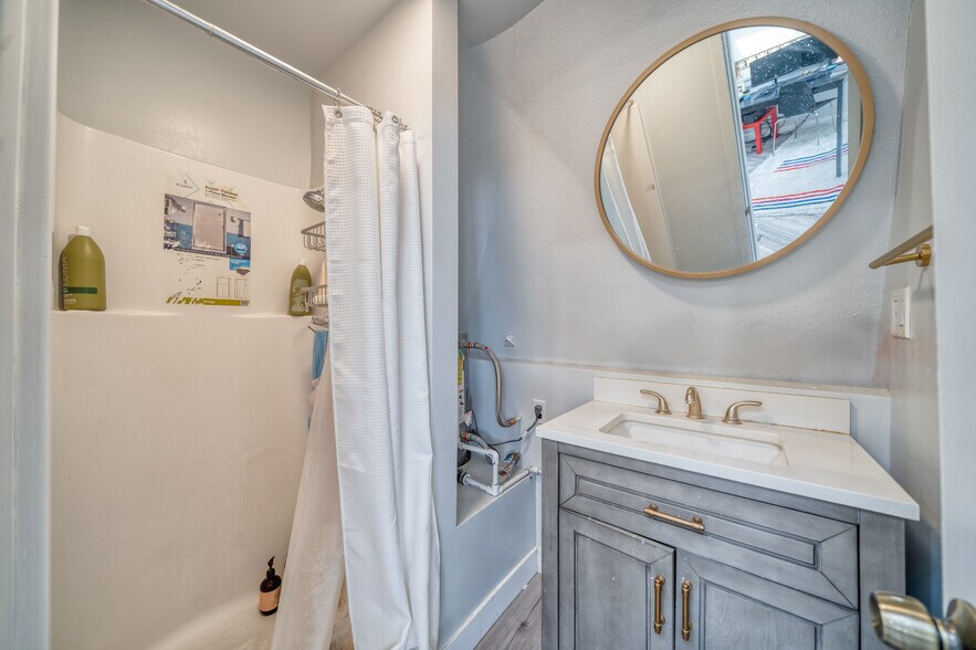 More Photos Of 1501 E Artesia Blvd, Long Beach Freestanding For Sale