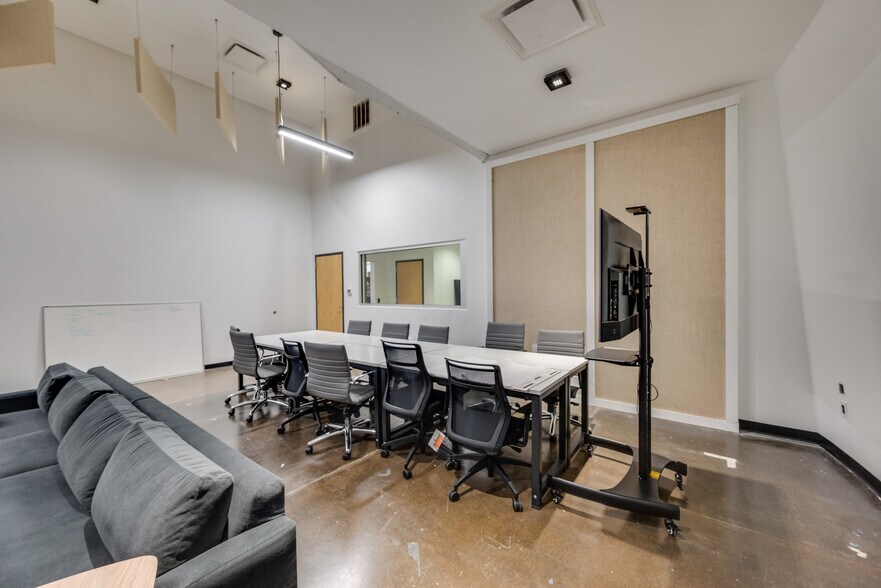 More Photos Of 613 Ewing Ave, Nashville Loft Creative Space For Lease