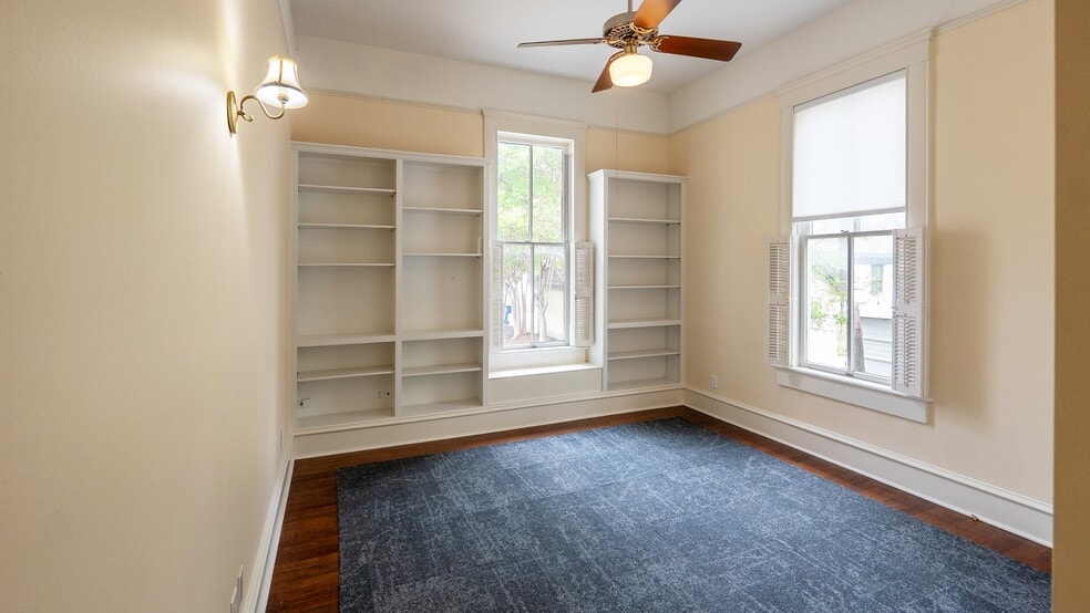 More Photos Of 602 W 13th St, Austin Office For Lease