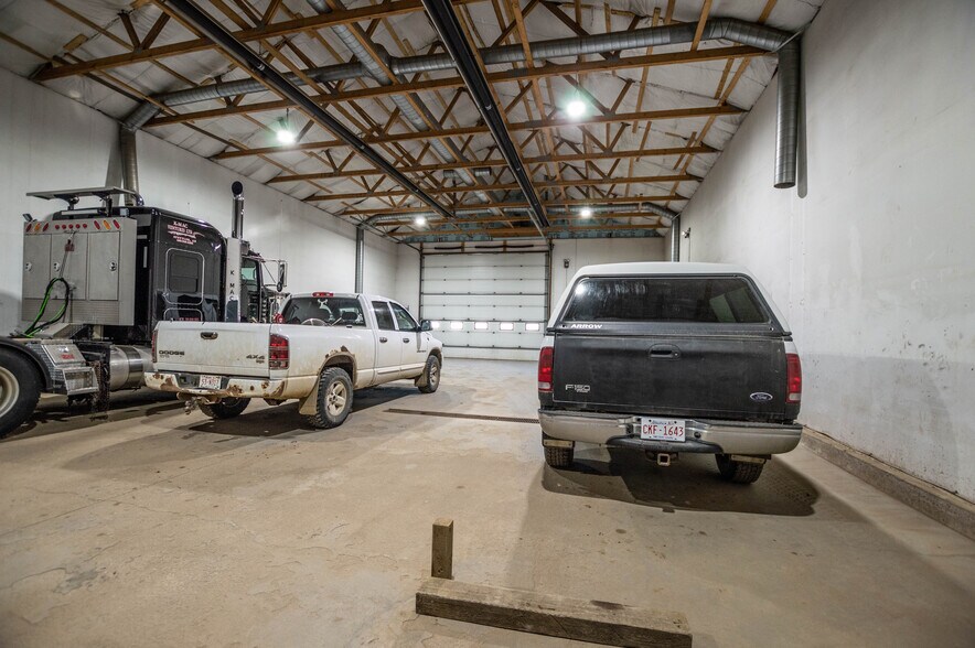 More Photos Of 4204 50 Ave, Stettler Industrial For Sale
