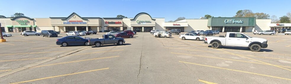 Primary Photo Of 2001 NW Evangeline Trwy, Lafayette Unknown For Lease