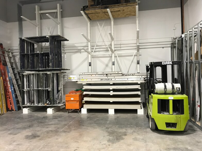 More Photos Of 45 Goldenland Ct, Sacramento Warehouse For Sale