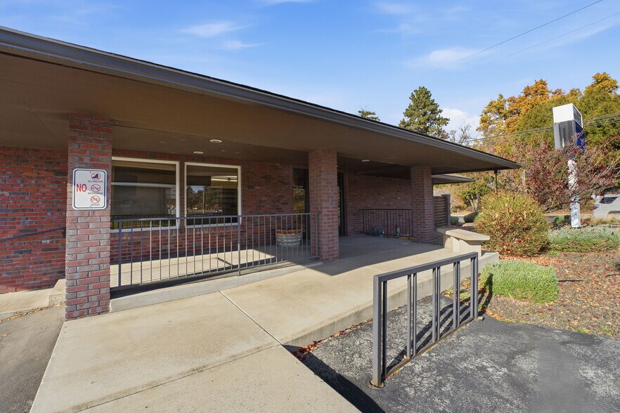 More Photos Of 3802 Tieton Dr, Yakima Office Residential For Sale