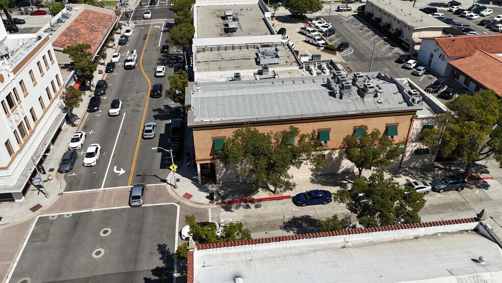 More Photos Of 200 E Chapman Ave, Orange Storefront Retail Office For Lease