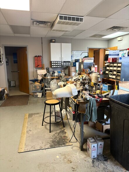 More Photos Of 404 Rushing Dr, Herrin Medical For Sale