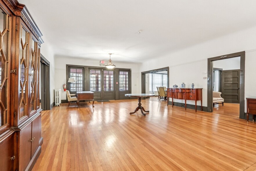 More Photos Of 375 Fairmount Ave, Jersey City Religious Facility For Sale