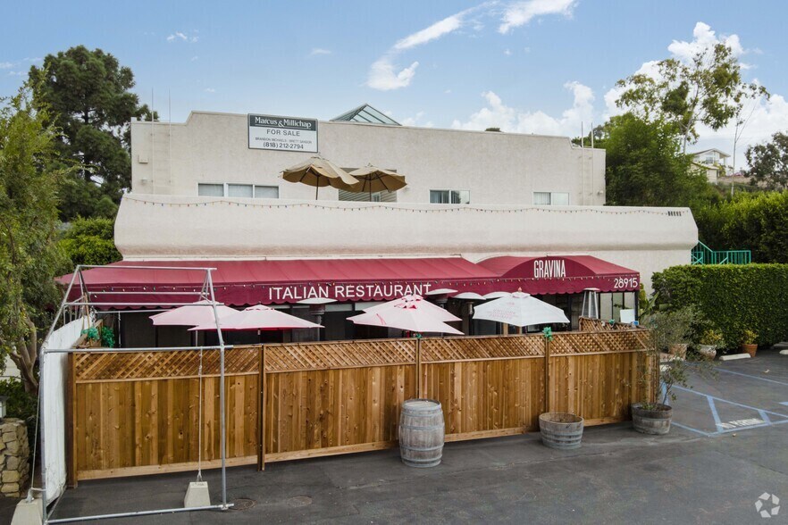 More Photos Of 28925 Pacific Coast Hwy, Malibu Storefront Retail Office For Lease