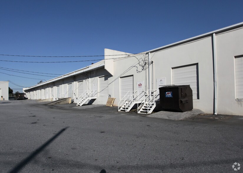 More Photos Of 1400 S Marietta Pky SE, Marietta Unknown For Lease