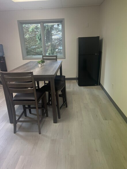 More Photos Of 171 Green Meadows Dr S, Lewis Center Office Residential For Sale