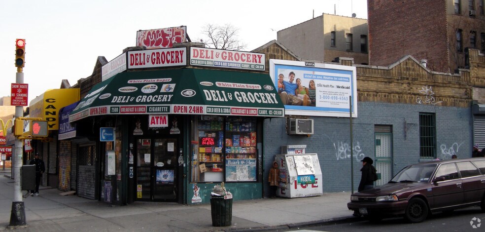 More Photos Of 709 Mace Ave, Bronx Freestanding For Lease