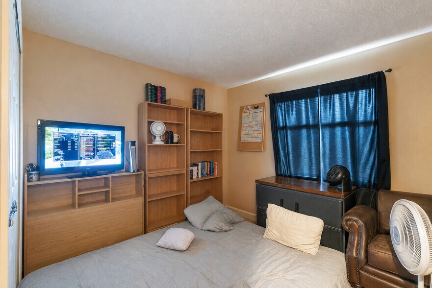 More Photos Of 3132 Bloomingdale Villas Ct, Brandon Apartments For Sale