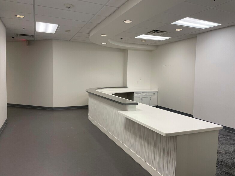 More Photos Of 1760 E Pecos Rd, Gilbert Medical For Lease