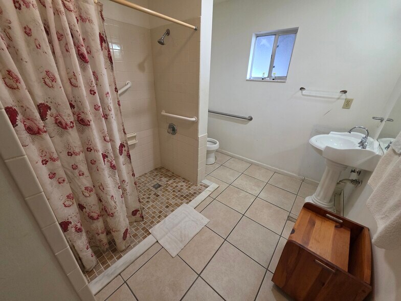 More Photos Of 5272 US Highway 27 S, Sebring Hotel For Sale
