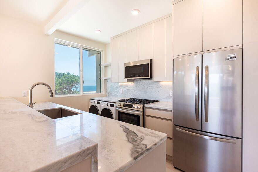 More Photos Of 7273 Birdview Ave, Malibu Apartments For Sale