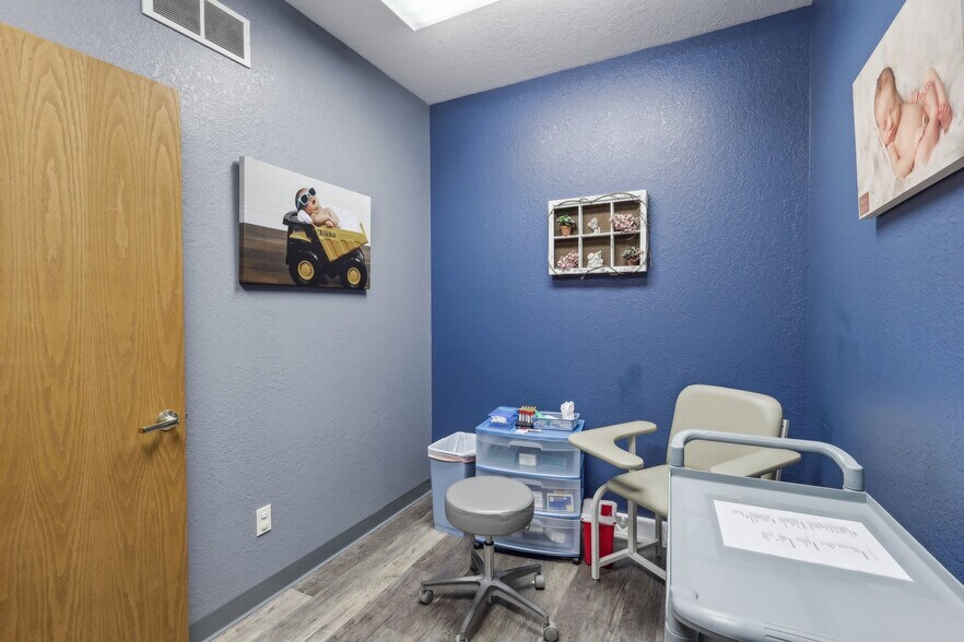 More Photos Of 819 Southwestern Run, Youngstown Medical For Sale