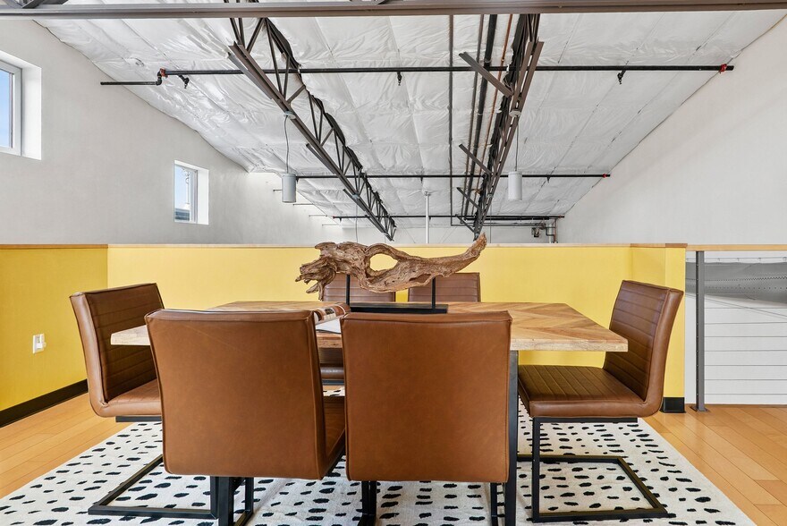 More Photos Of 108 High Rd, Santa Cruz Flex For Sale