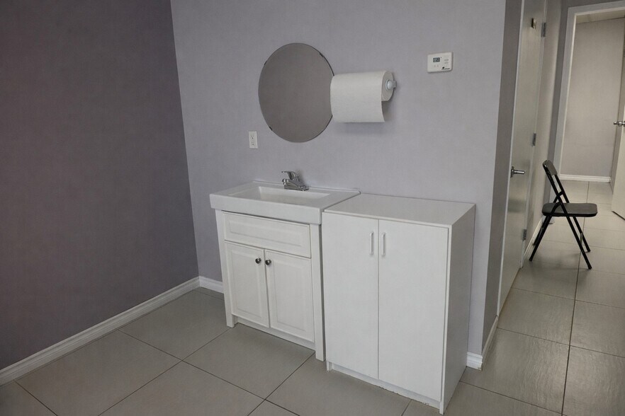 More Photos Of 11769 Jasper Ave, Edmonton Office For Sale