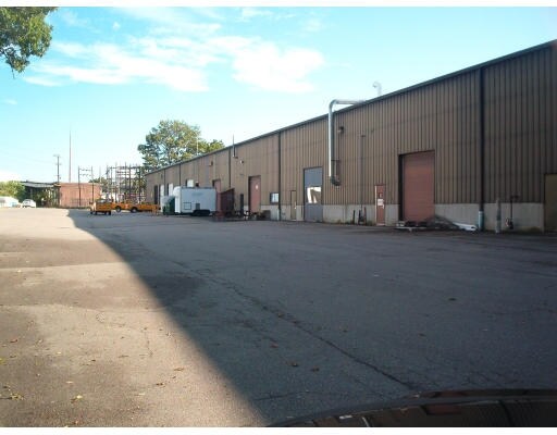 More Photos Of 125 High St, Mansfield Light Distribution For Lease