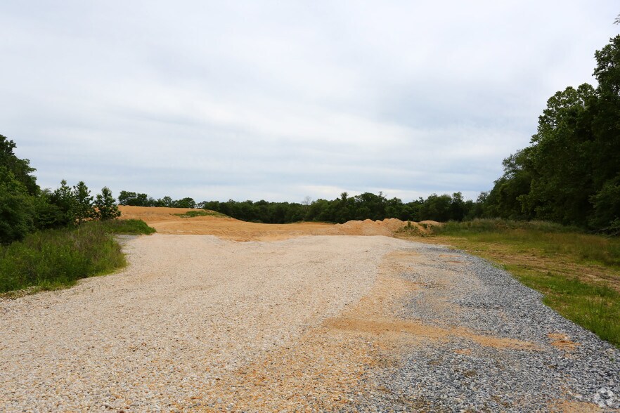 More Photos Of 600 Principio Pky W, North East Unknown For Lease