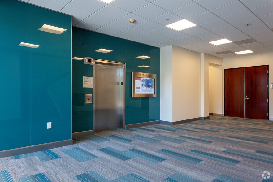 More Photos Of 27042 Towne Centre Dr, Lake Forest Office For Lease