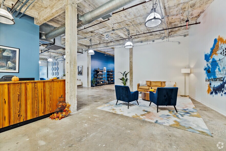 More Photos Of 1113 Vine St, Houston Loft Creative Space For Lease