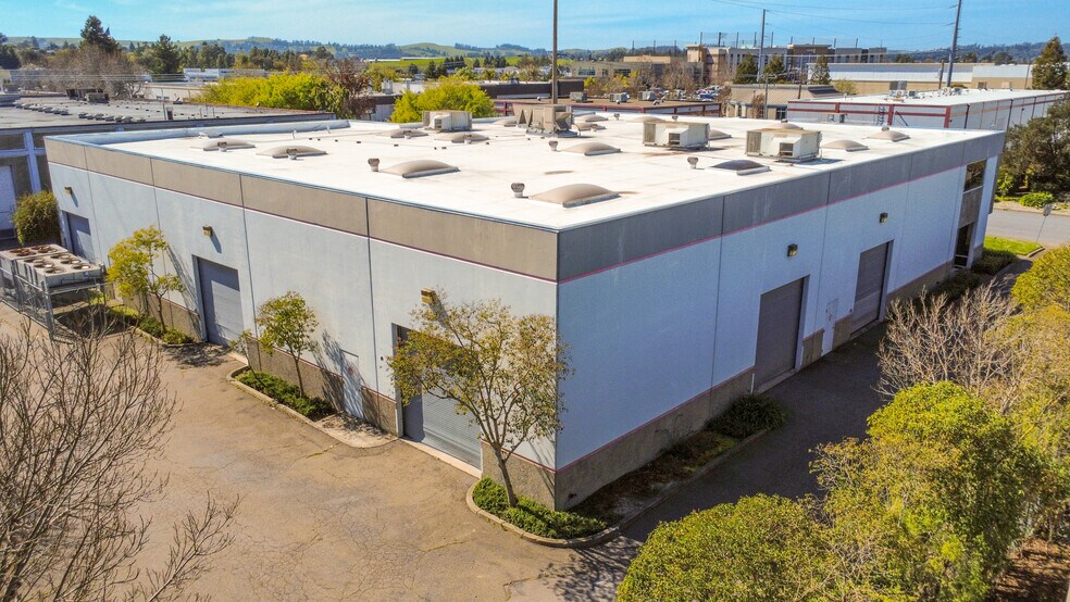 More Photos Of 1328 Scott St, Petaluma Warehouse For Lease