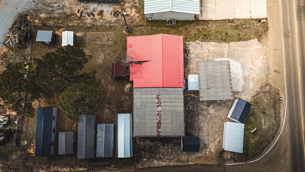 More Photos Of 801 Highway 12 W, Kosciusko General Retail For Sale