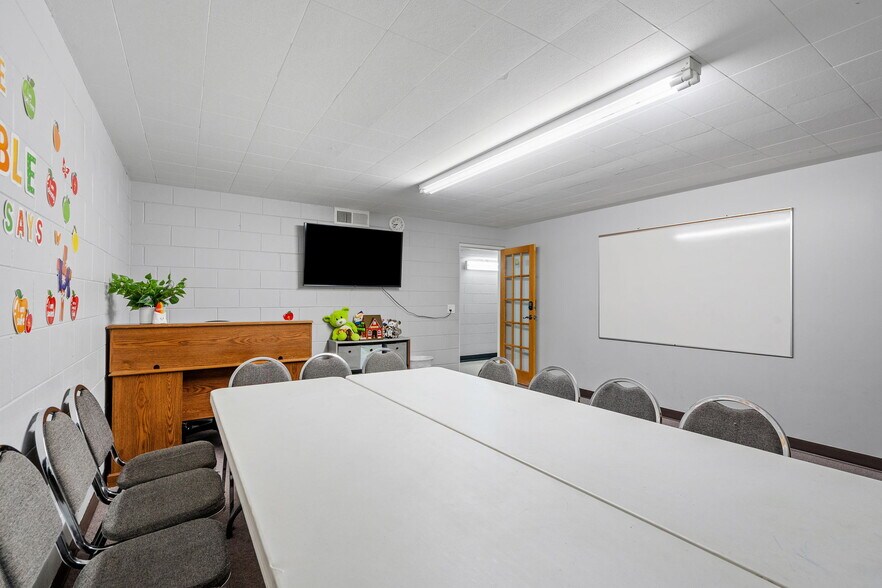 More Photos Of 6206 Lilac Dr N, Brooklyn Center Religious Facility For Sale