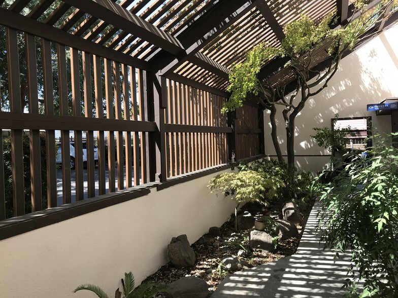 More Photos Of 4685 N Cedar Ave, Fresno Office For Sale