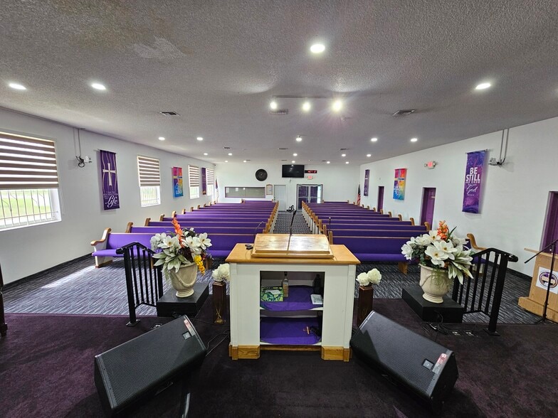 More Photos Of 17001 NW 20th Ave, Miami Gardens Religious Facility For Lease