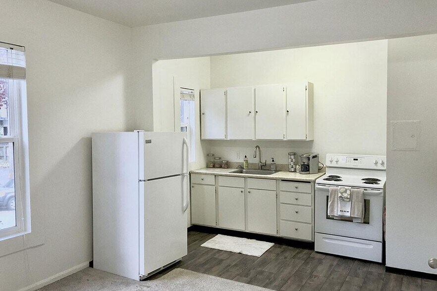 More Photos Of 701-711 E Pike St, Seattle Apartments For Sale