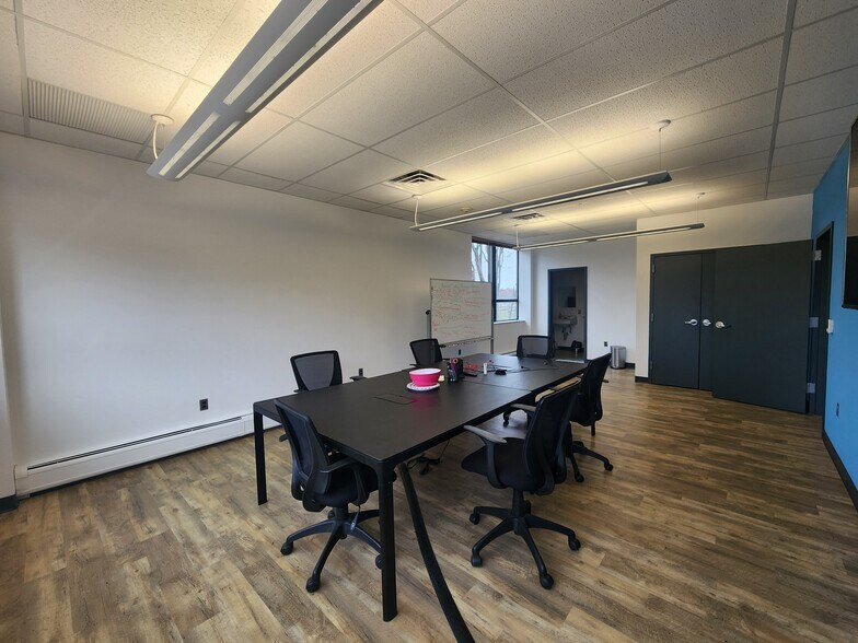 More Photos Of 16 Wing Dr, Cedar Knolls Office For Lease