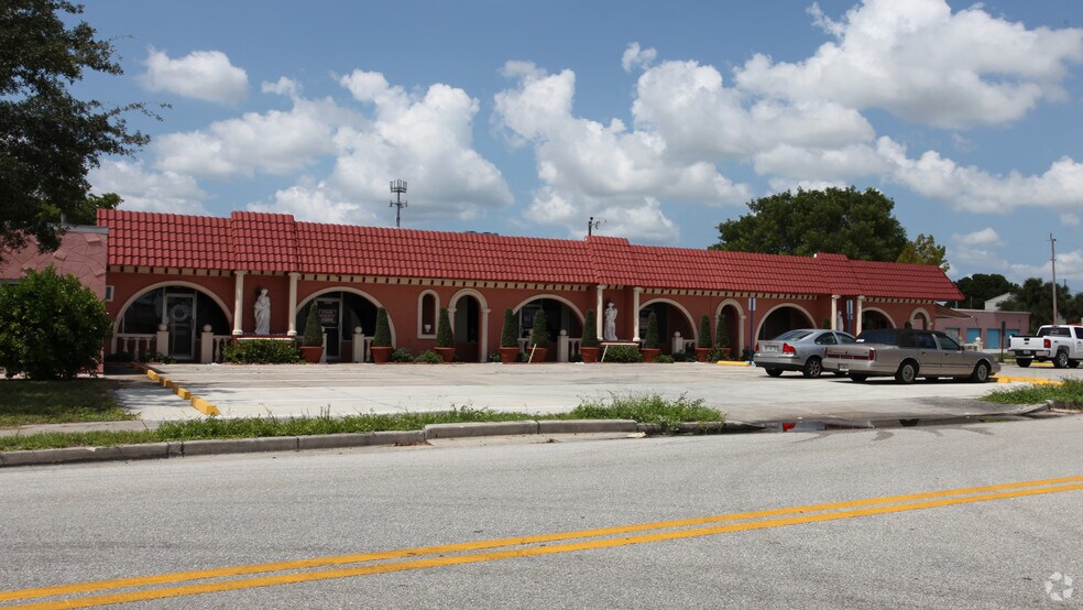 More Photos Of 4820-4830 Candia St, Cape Coral Office For Lease