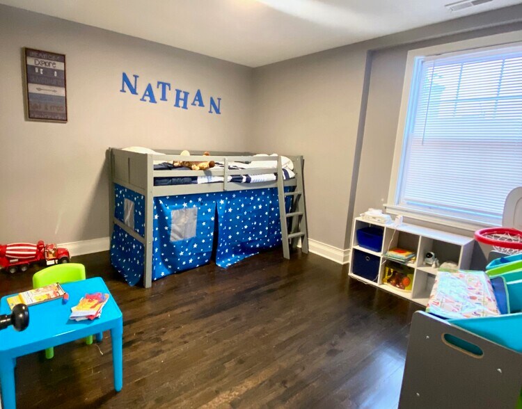 More Photos Of 4821 N Elston, Chicago Restaurant For Sale