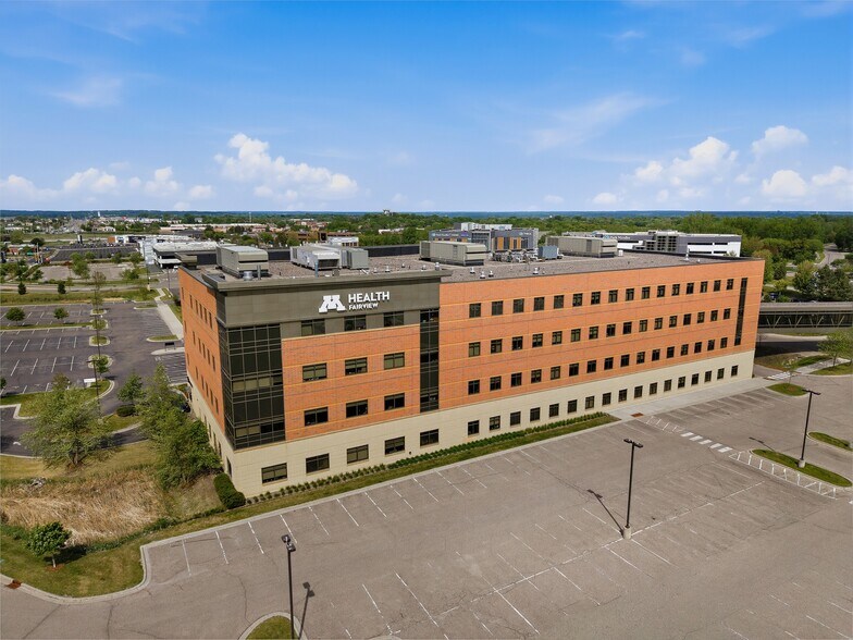 More Photos Of 14101 Fairview Dr, Burnsville Medical For Lease